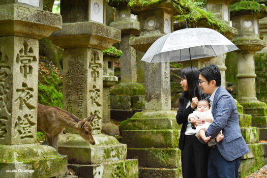 奈良・春日大社で3ヶ月女の子のお宮参り出張撮影　家族写真撮影　ファミリーフォト　奈良の鹿
