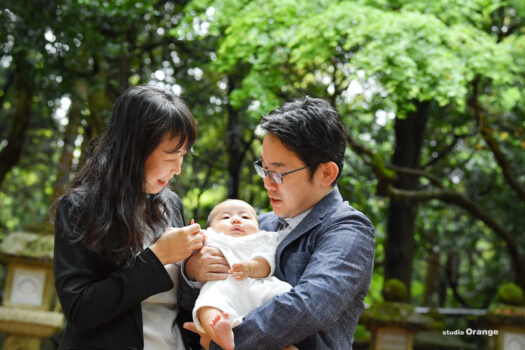 奈良・春日大社で3ヶ月女の子のお宮参り出張撮影　家族写真撮影　ファミリーフォト