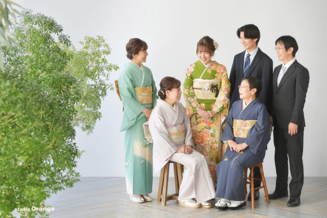 スタジオオレンジ　奈良　成人記念写真　家族写真